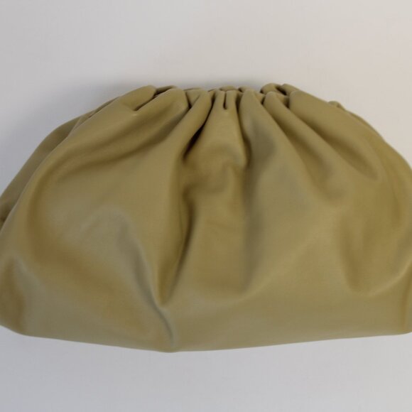 Bottega Veneta Olive Leather The Pouch Clutch Bag - Picture 3 of 5